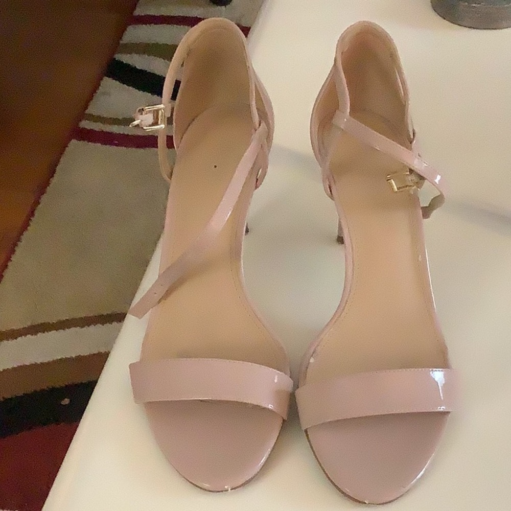Patent leather gently worn , 3”heel true color is light blush